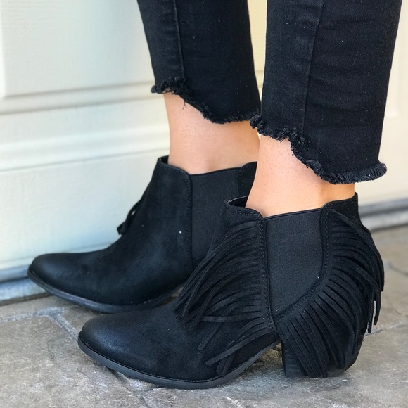 NIB Black Rad Boho Chic Fringe Bohemian Ankle Boot - Picture 4 of 5
